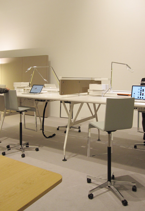 会议台|实木洽谈台|办公家具|设计师家具|Ad Hoc 高脚洽谈台